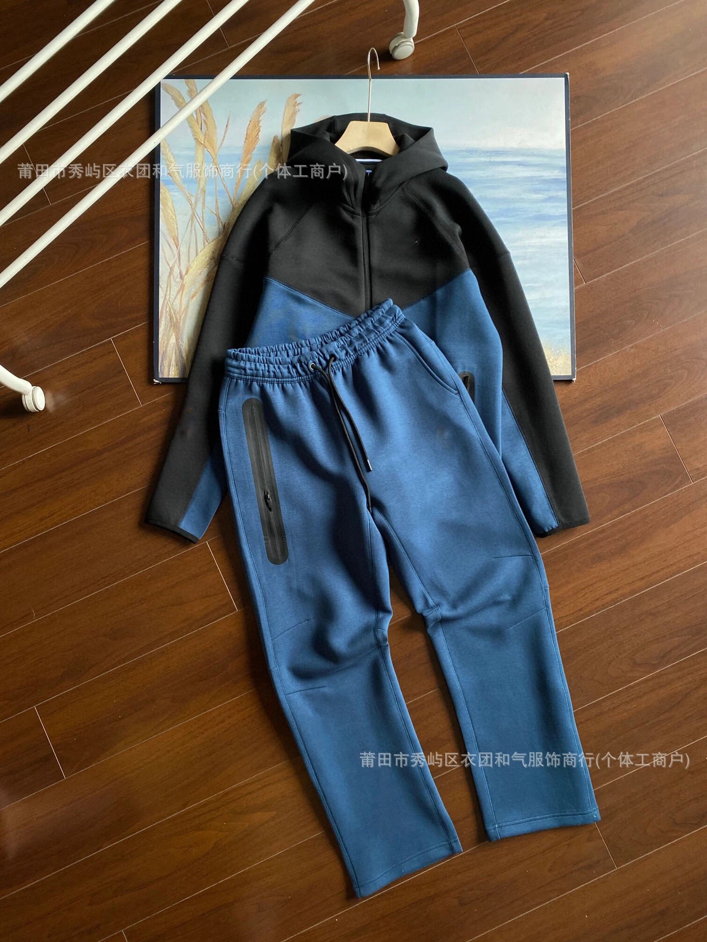 Black / Blue