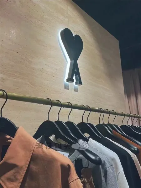 Ami Paris Heart Logo Navy T-Shirt - 8