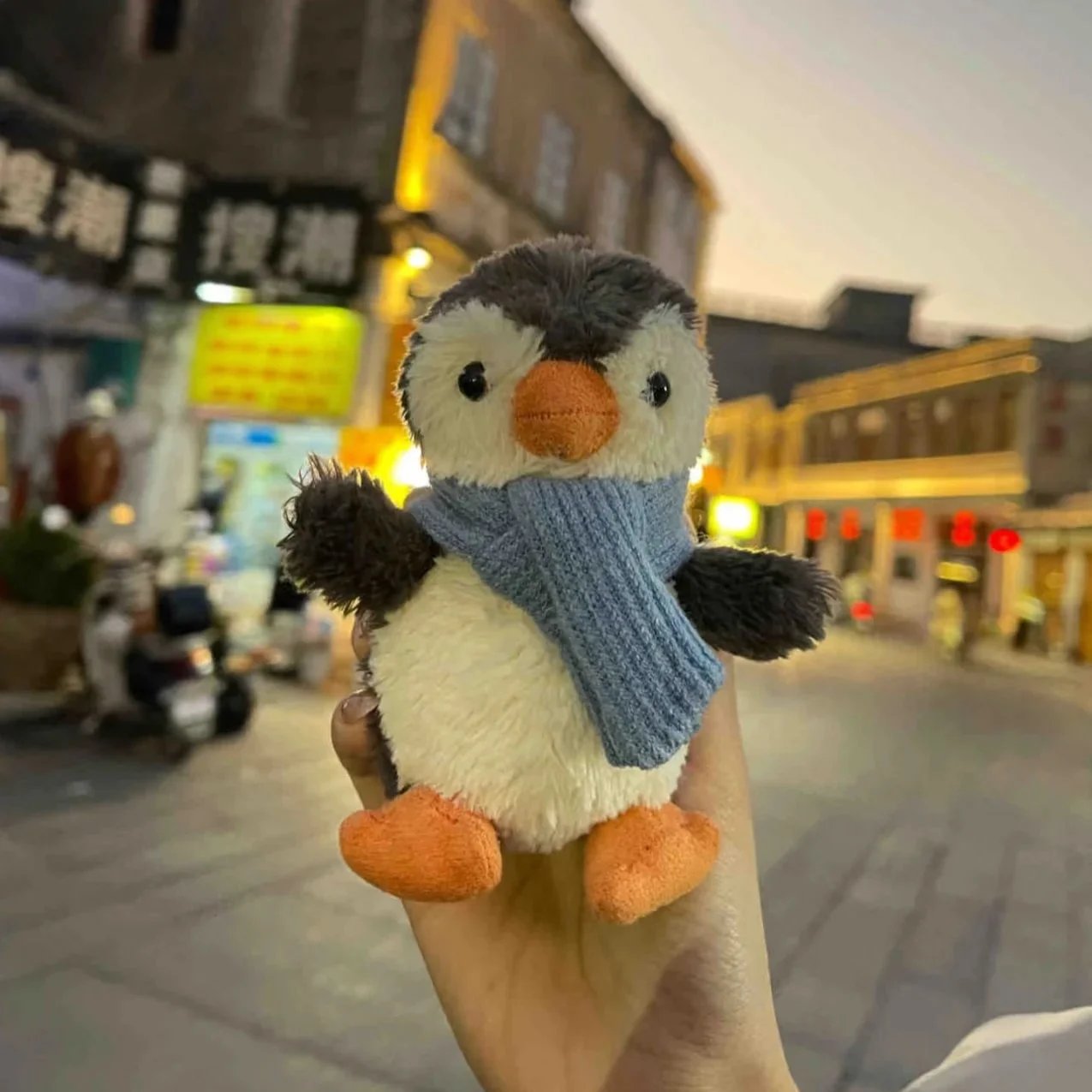 Scarf Penguin Keychain (11cm)