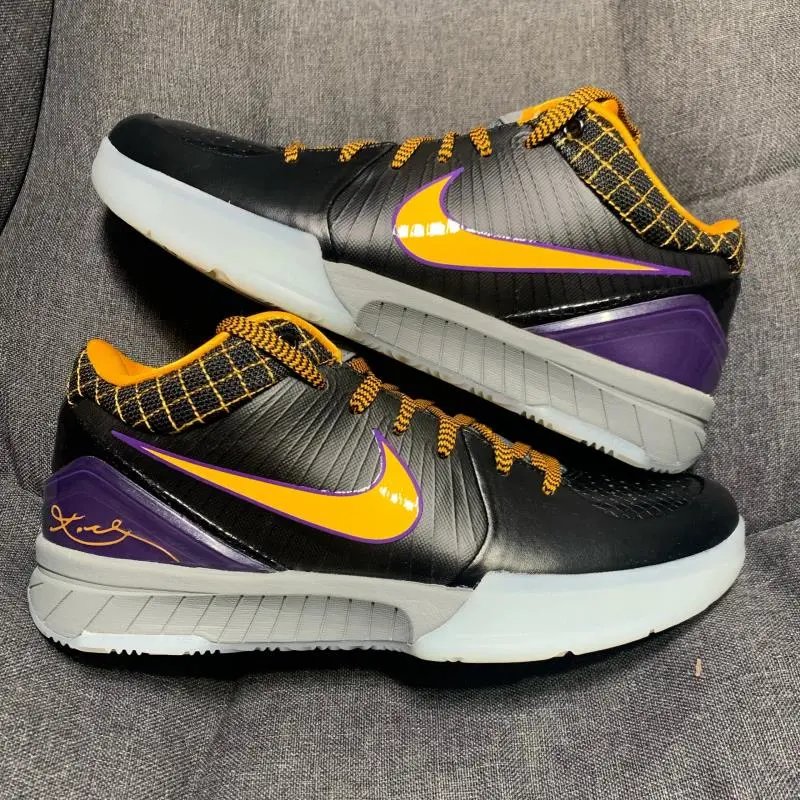 Nike Kobe basketball sneakers — Kobe 4 Black and yellow