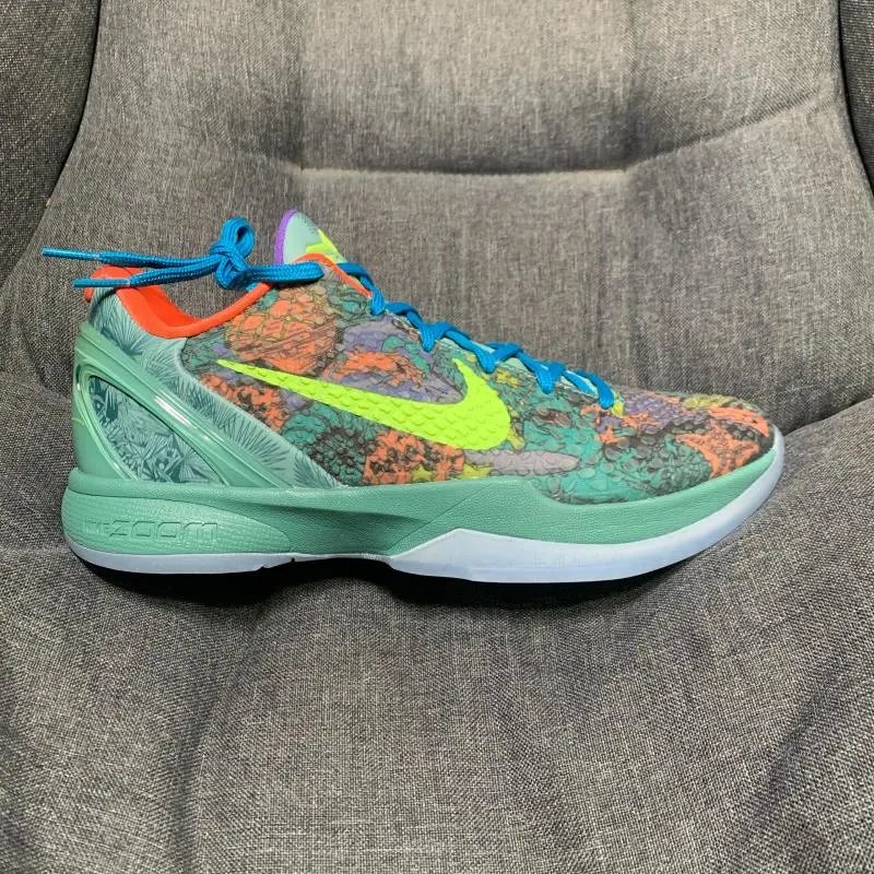 Nike Kobe basketball sneakers — Kobe 6 Masters Road