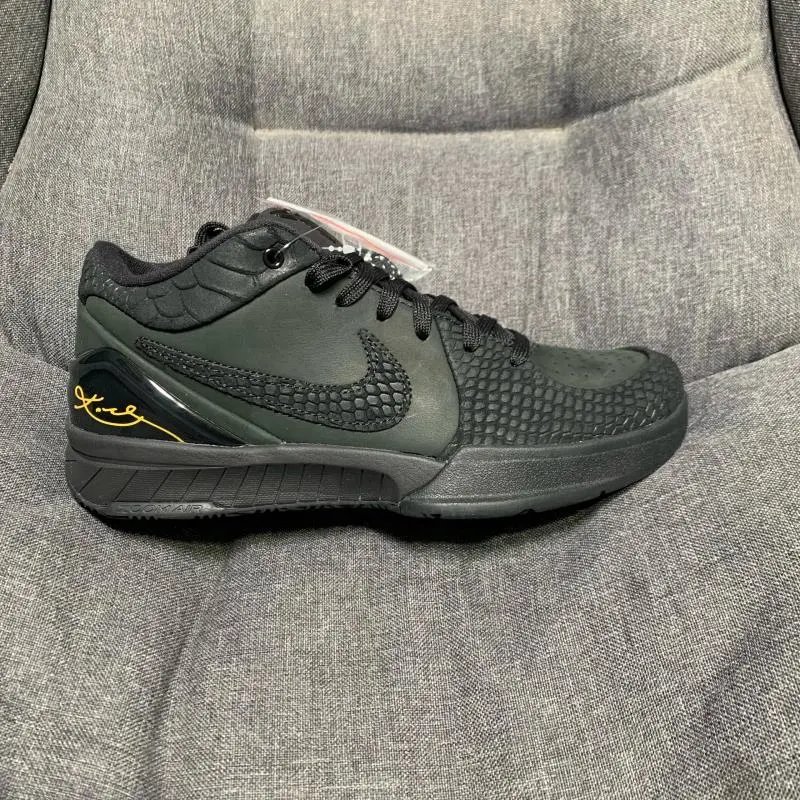 Nike Kobe basketball sneakers — Kobe 4 Black Mamba
