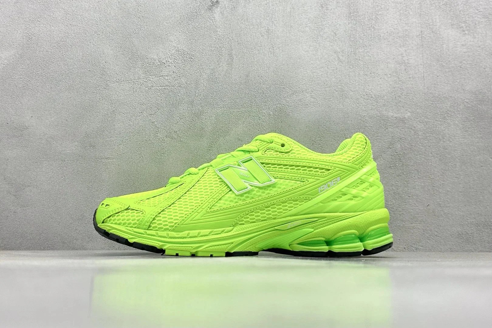 New Balance Sneakers 1906R — M1906RAA
