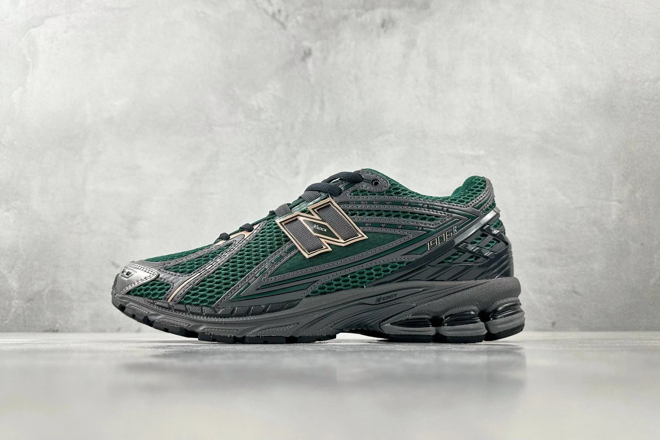 New Balance Sneakers 1906R image 2