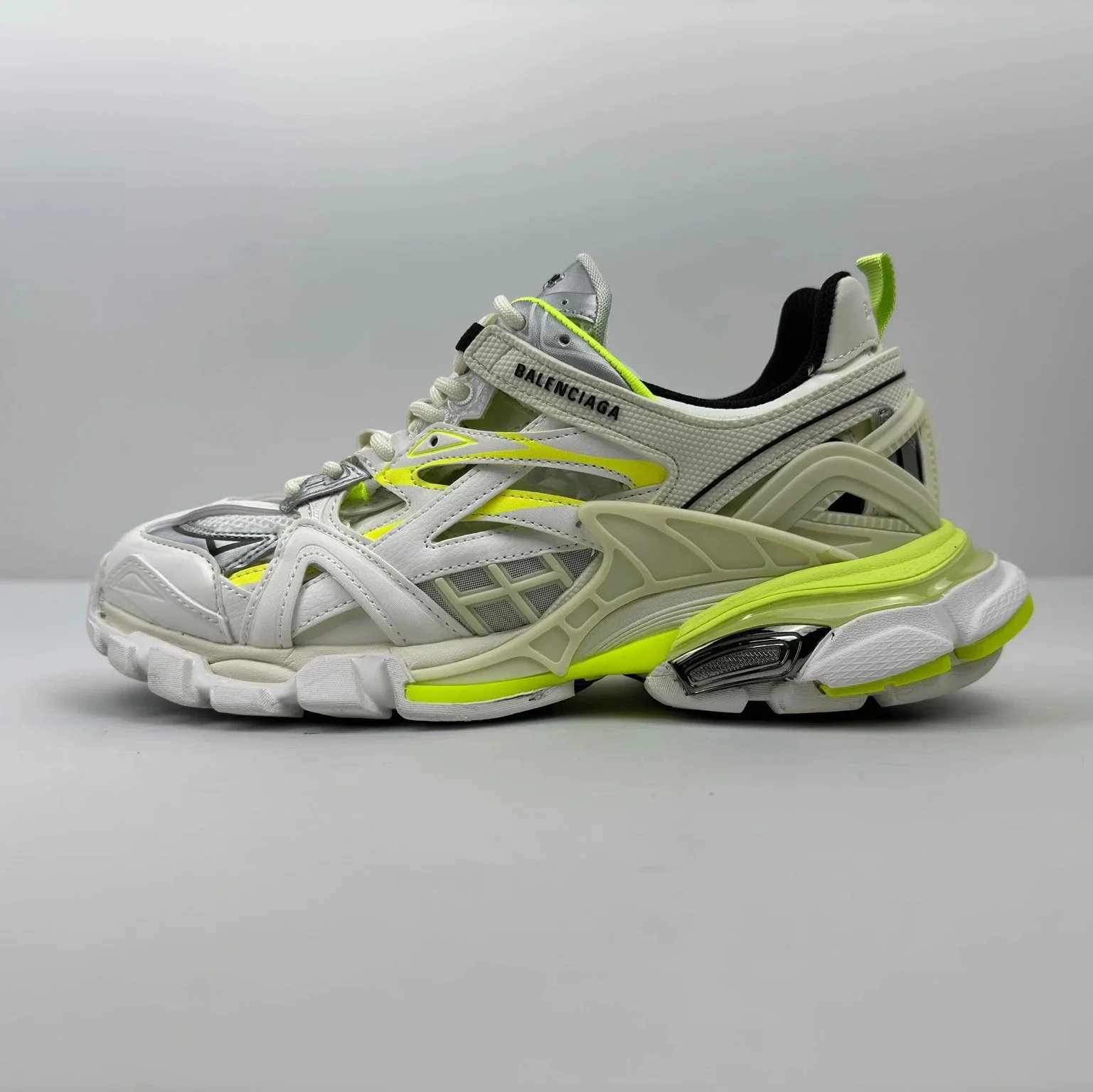 Balenciaga Sneakers Track 4.0 — 004-11 White fluorescent yellow
