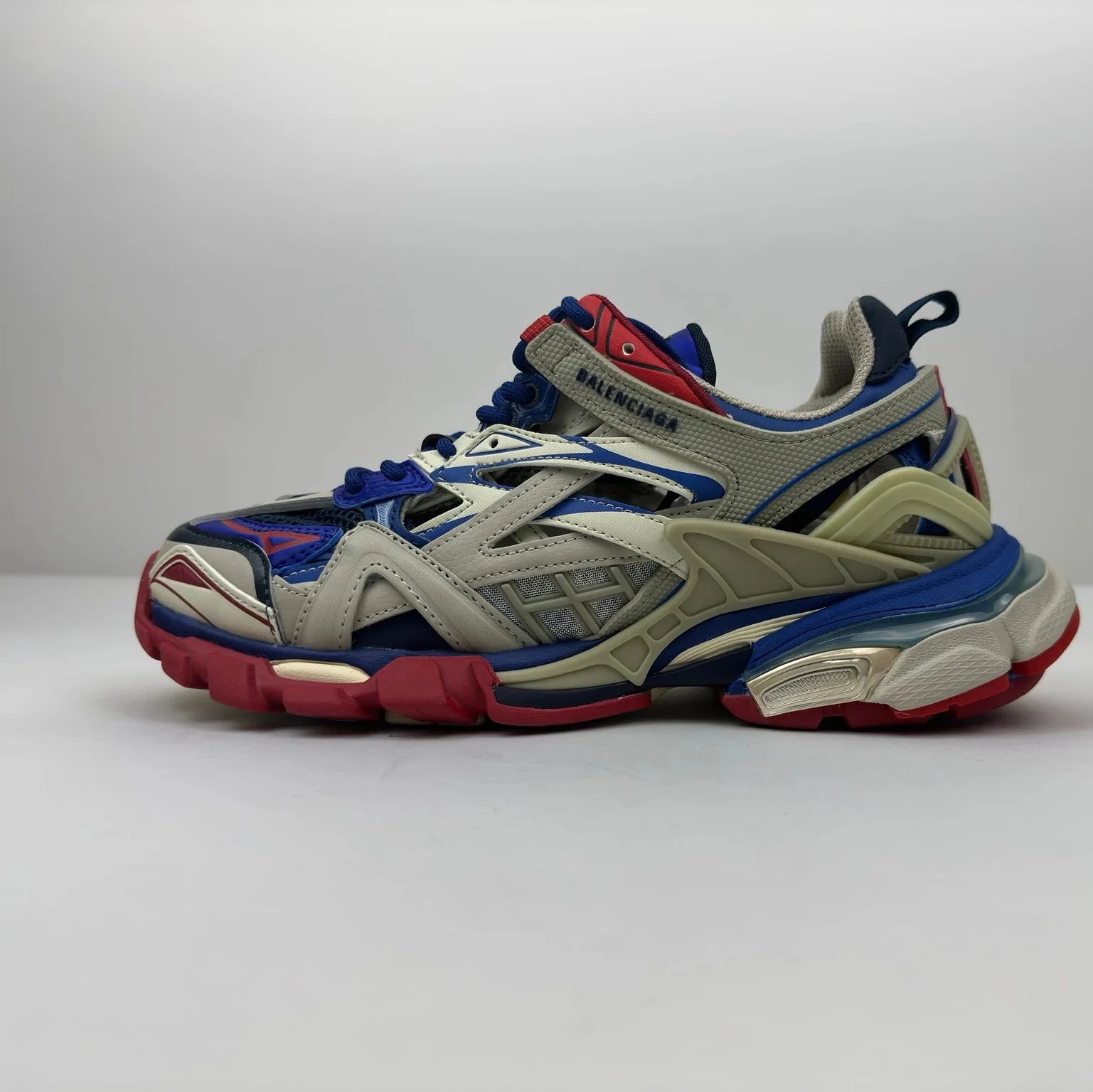Balenciaga Sneakers Track 4.0 — 004-16 Gray, blue, and red