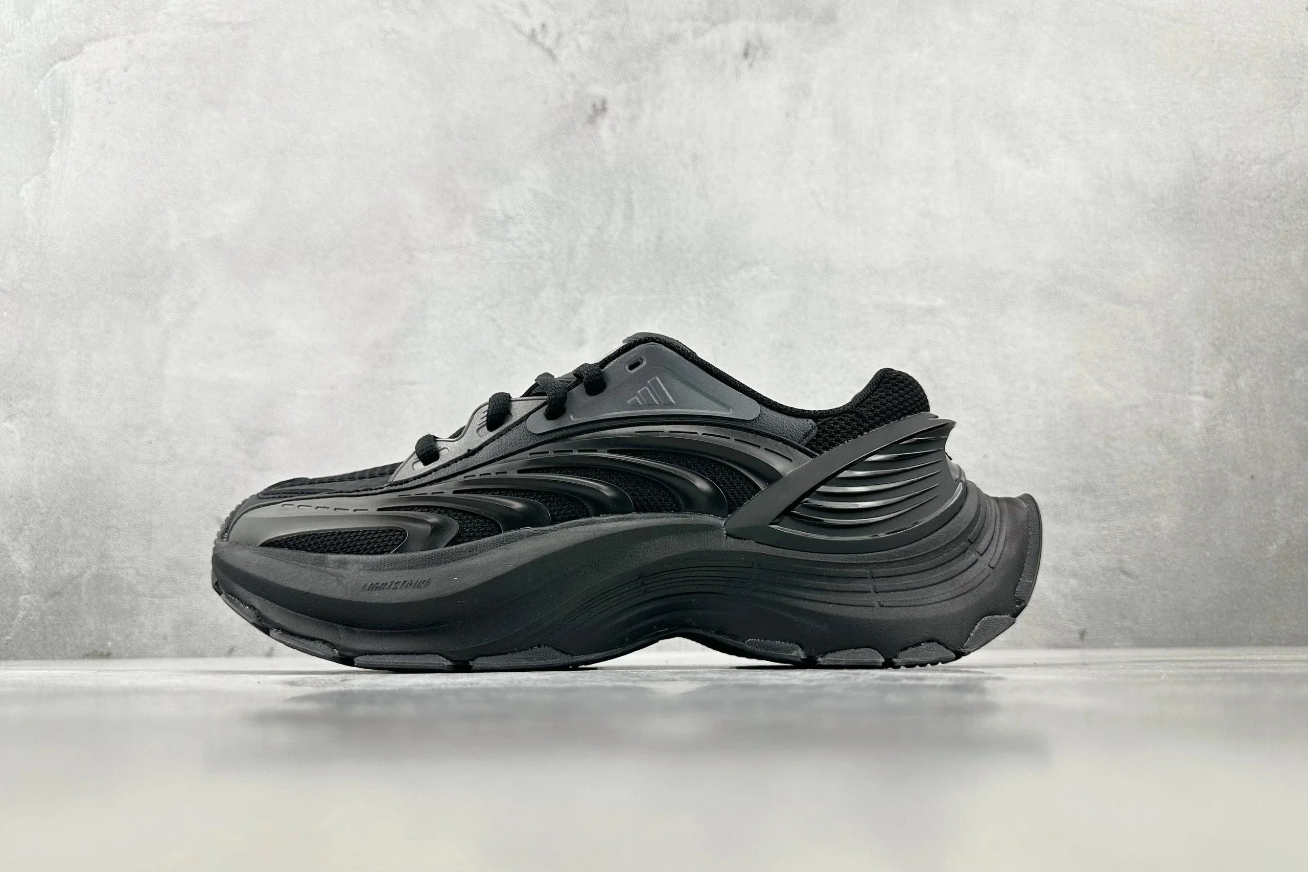 Adidas Sneakers XLG MTW image 3