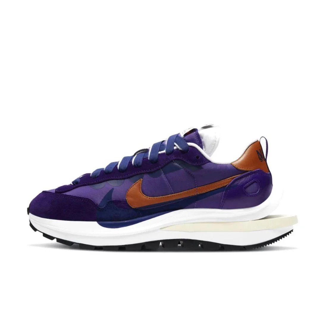 Nike Sneakers x sacai VaporWaffle — 3.0 Purple Gold
