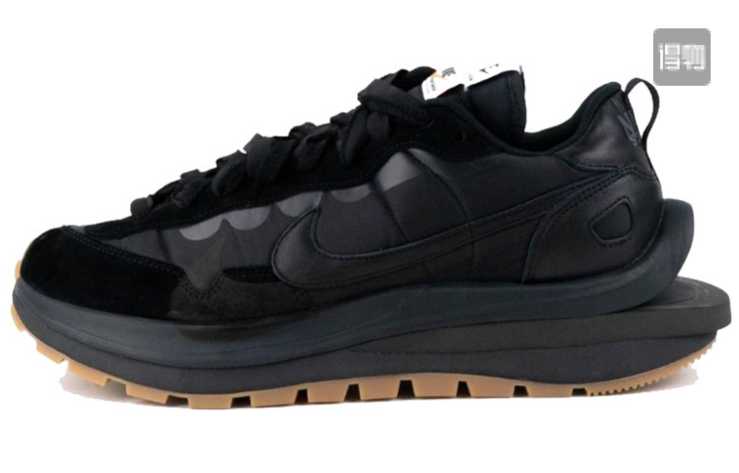 Nike Sneakers sacai LDWaffle double-Swoosh — catwalk 3.0 black raw rubber