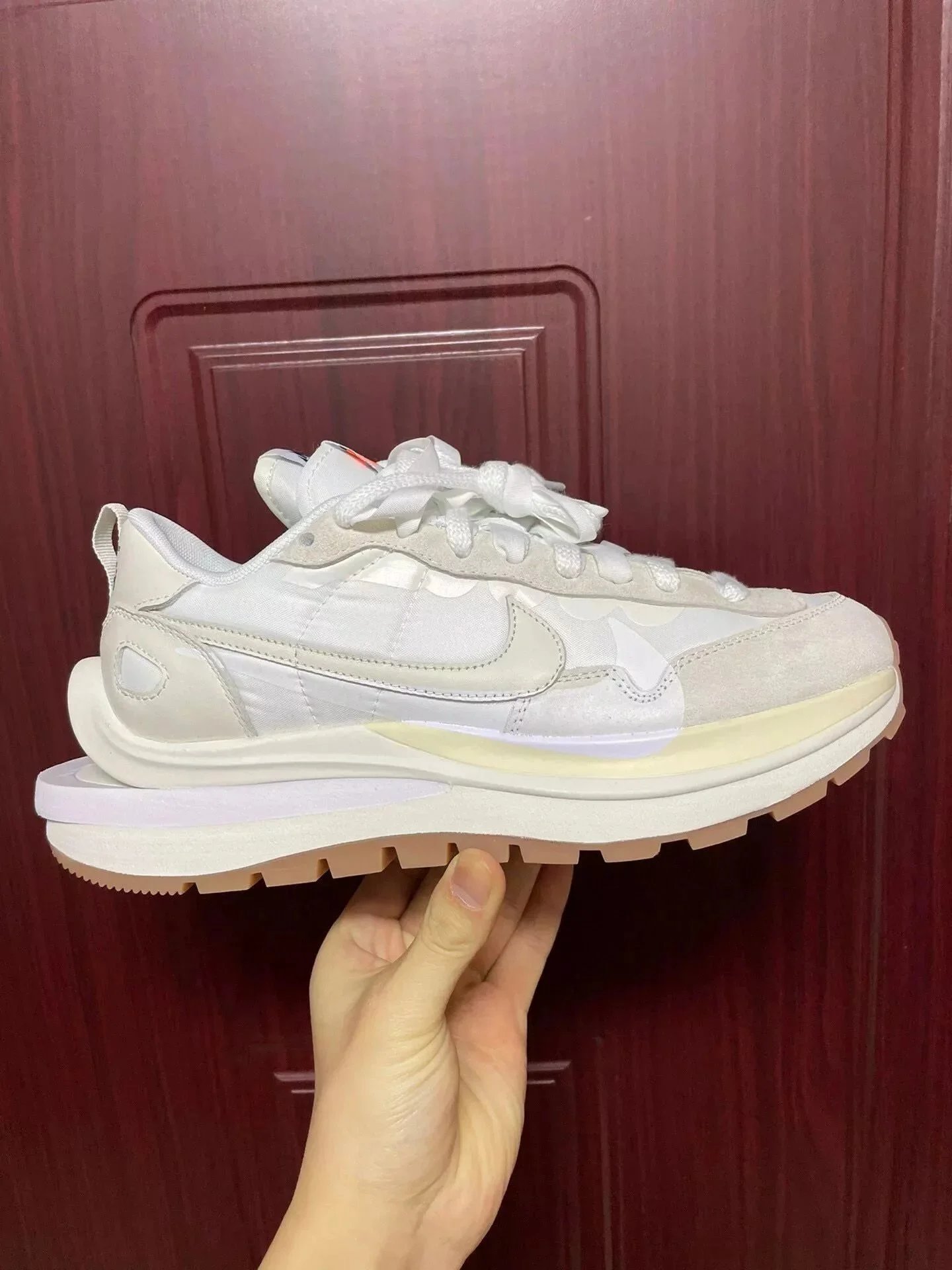 Nike Sneakers sacai LDWaffle double-Swoosh — catwalk 3.0 gray raw rubber