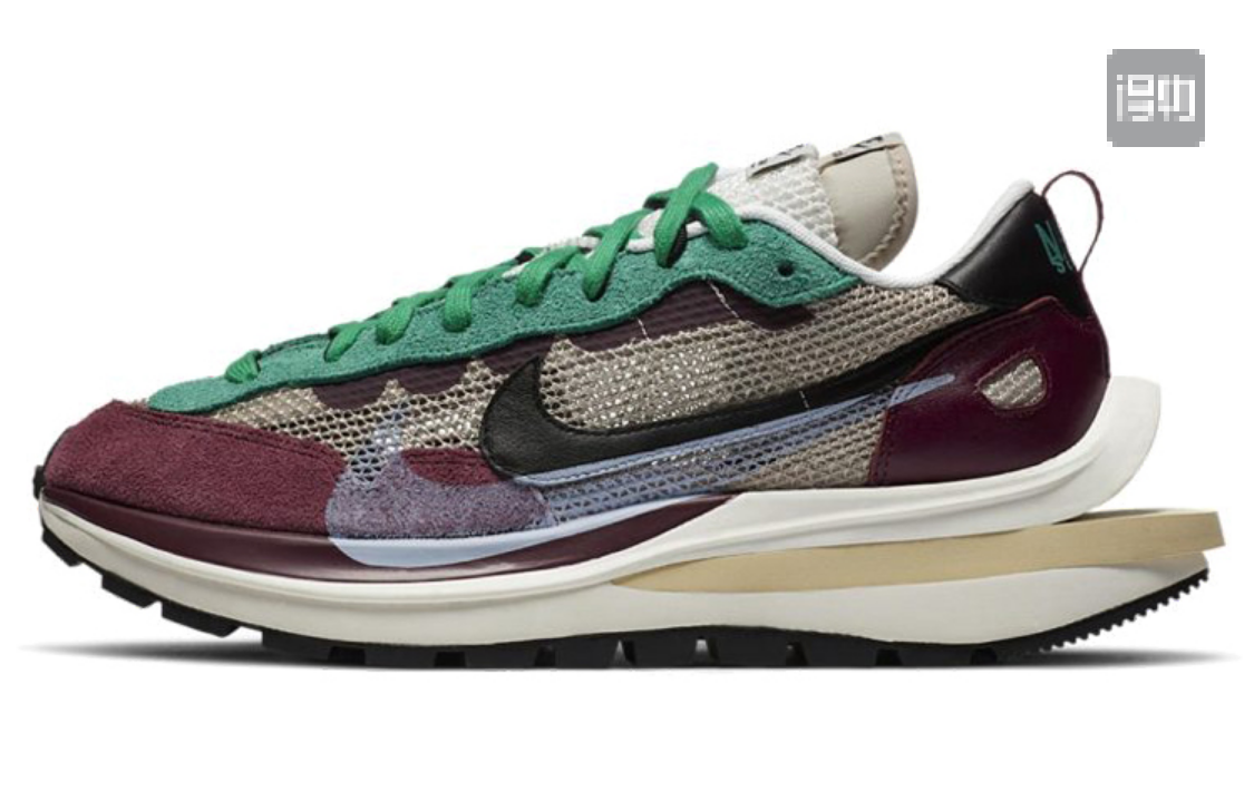 Nike Sneakers sacai LDWaffle double-Swoosh — catwalk 3.0 wine red