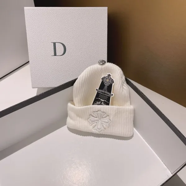 Design Slouchy Beanie with Gold Cross Brooch in Gray - 9