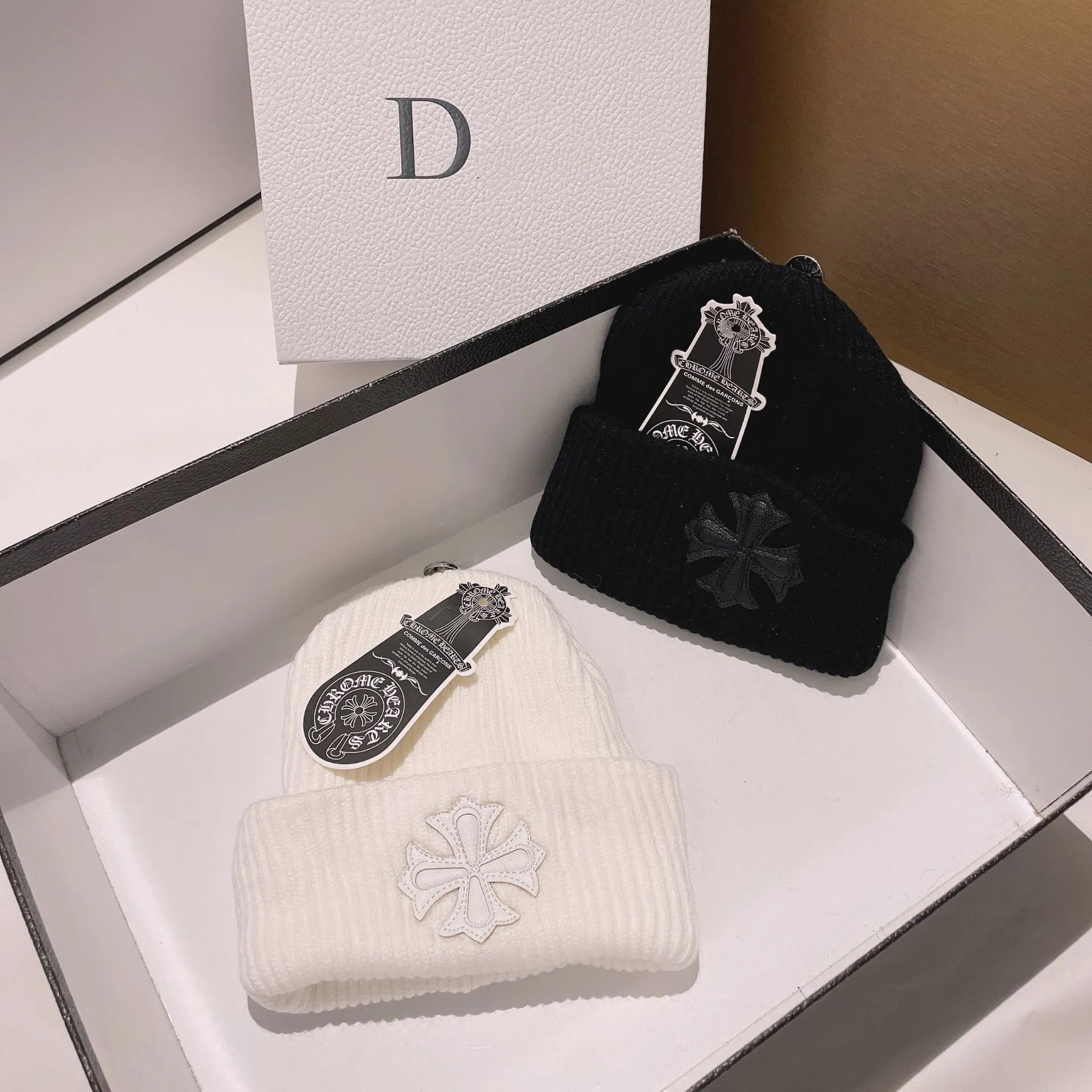 Design Slouchy Beanie with Gold Cross Brooch in Gray - 8