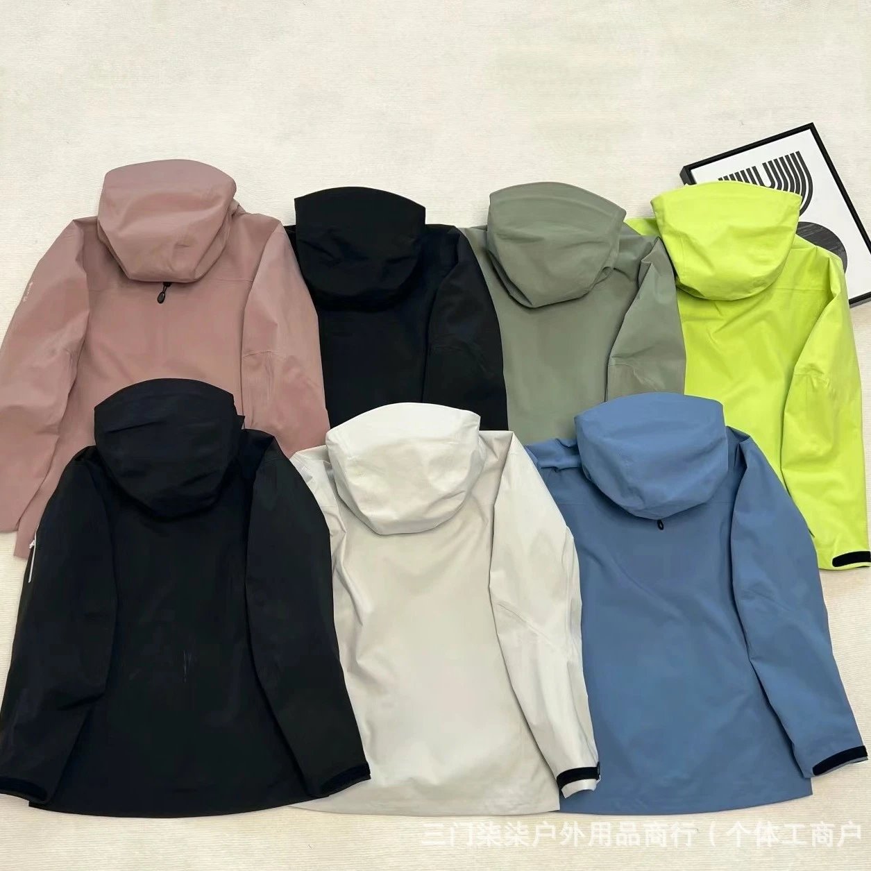 Arc'teryx Black Hood