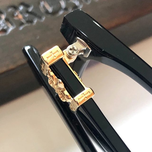 Chrome Hearts Glasses: seller detail photo 3