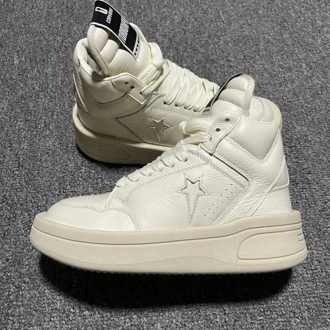 RO large Converse white