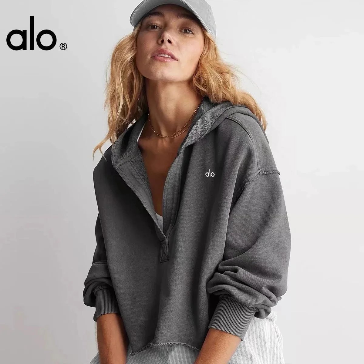 Alo Hooded Pullover