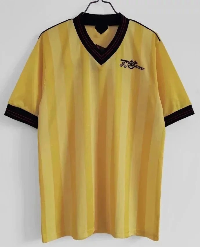 1983-86赛季阿森纳客场 option