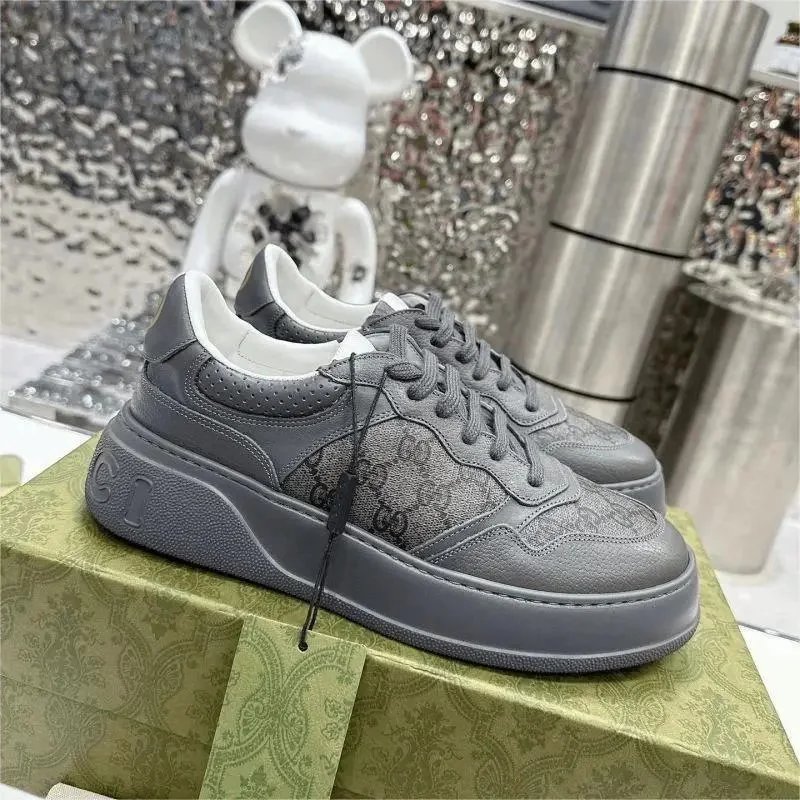 Gucci GG Supreme Sneakers - 003366