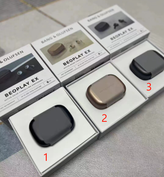 Wireless Headphones product photo 3