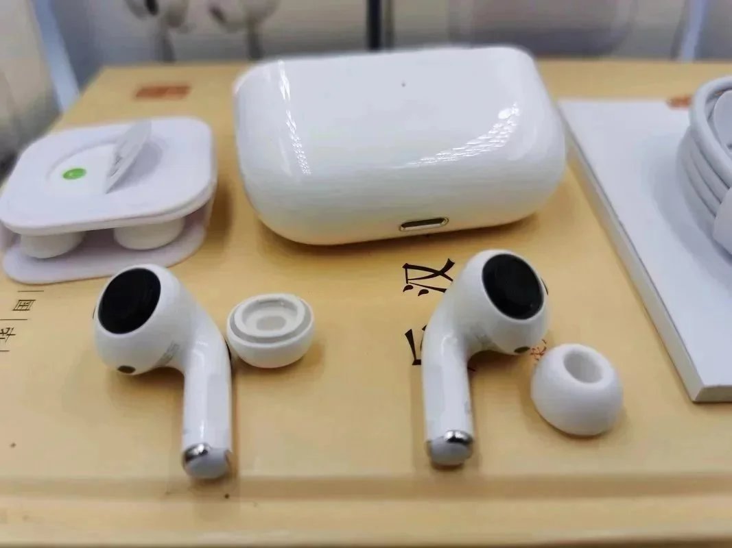 Wireless Headphones product photo 2