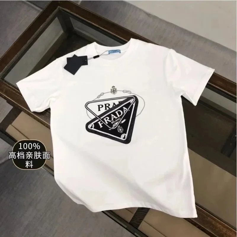 19 White (with triangular patch pockets)