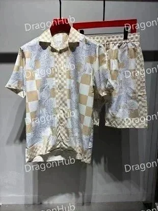 Dolce & Gabbana Matching Sets Printed short-sleeve shirt and shorts set product detail image 3