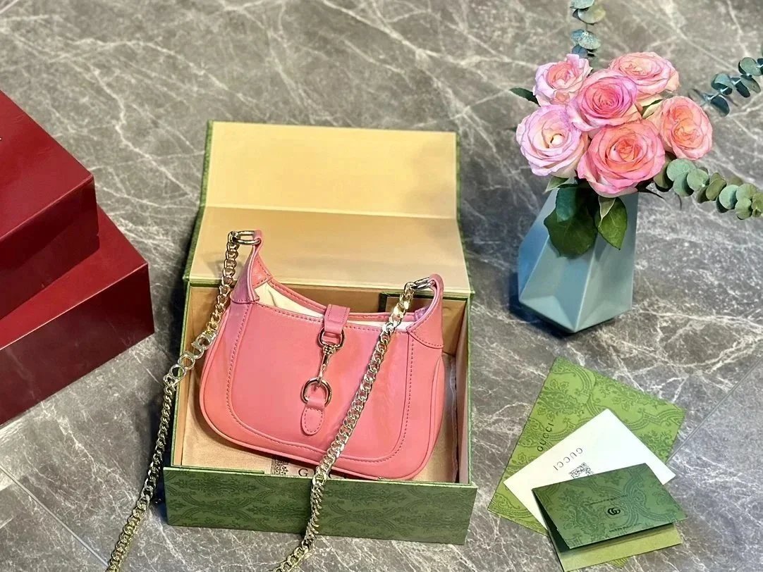 050403017-Pink (Size: 19.5x 18x 3.5 cm)