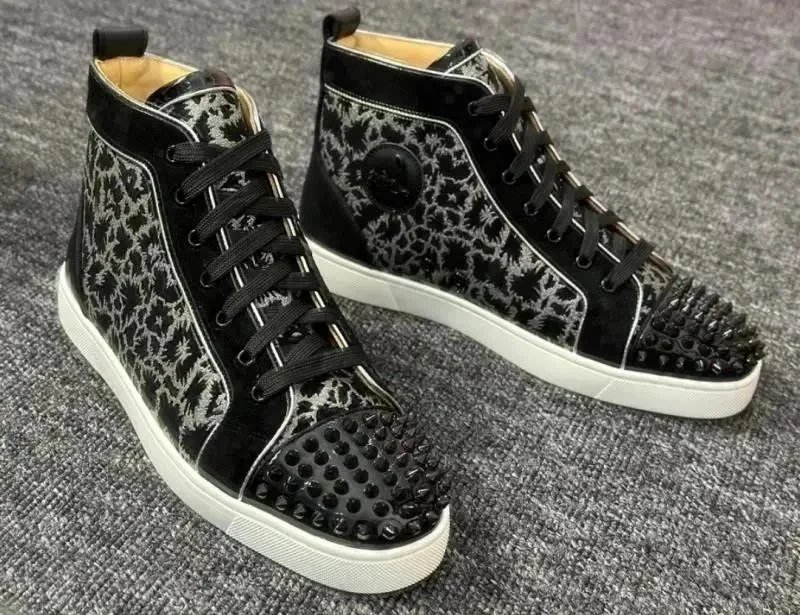 High-top 8