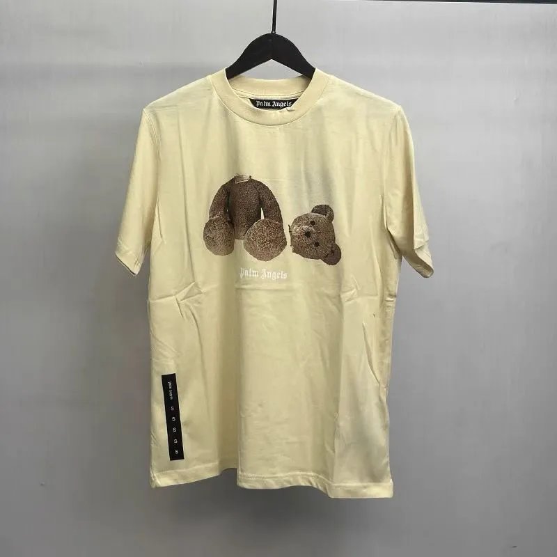 Apricot color