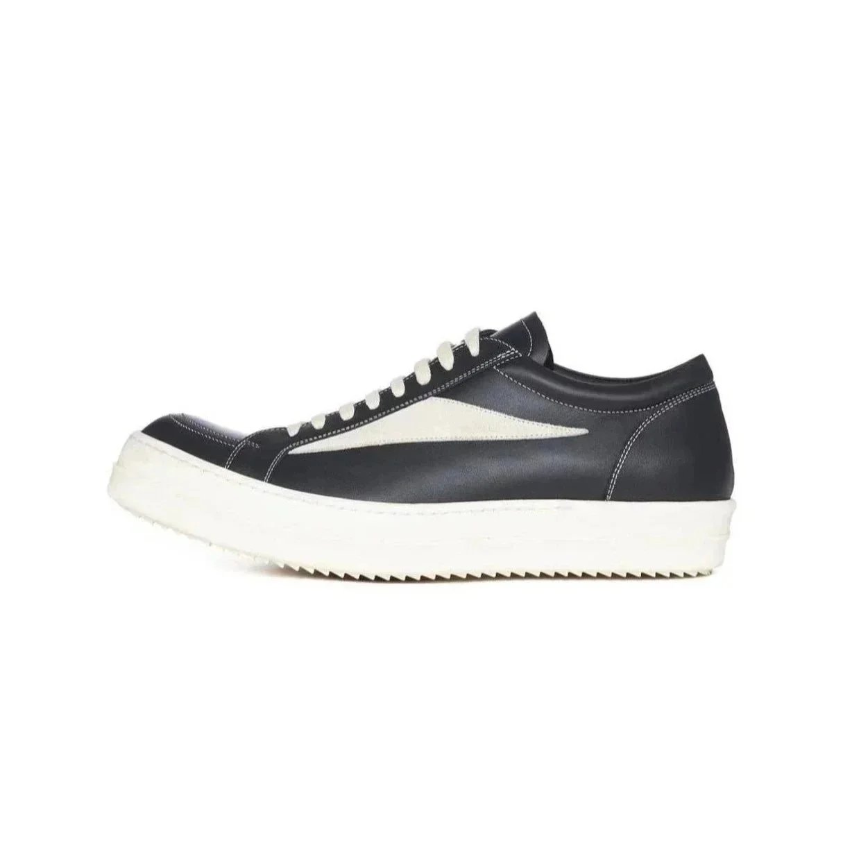 RO black leather surface