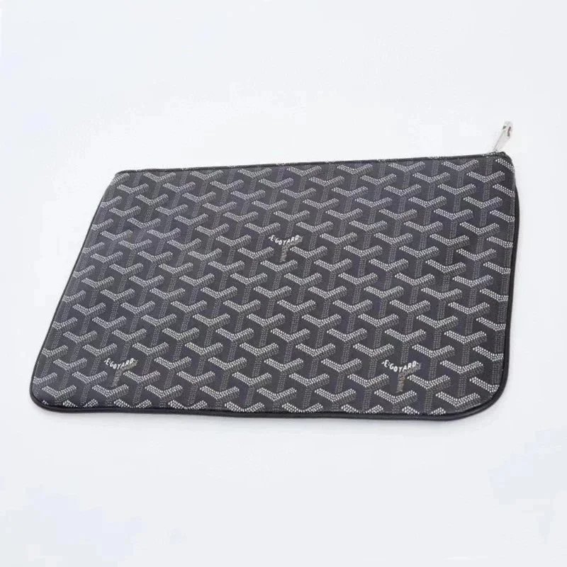 Medium size, black, 30cm