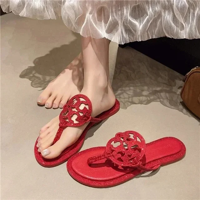 Tory Burch Slippers Rhinestone-Embellished Medallion Thong product detail image 3