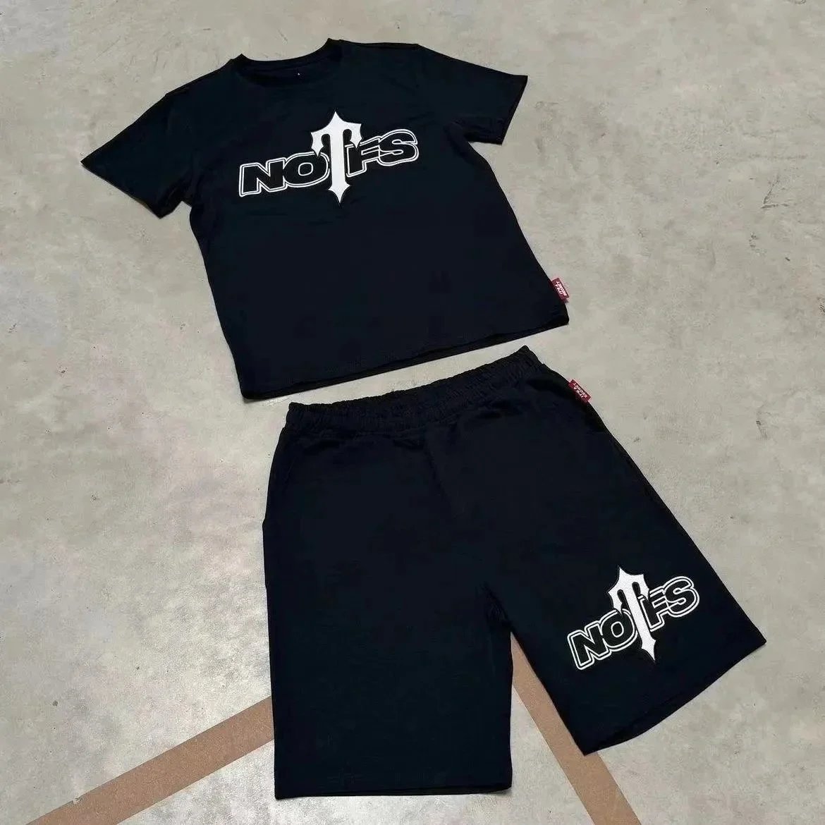 1 set of 2 pieces