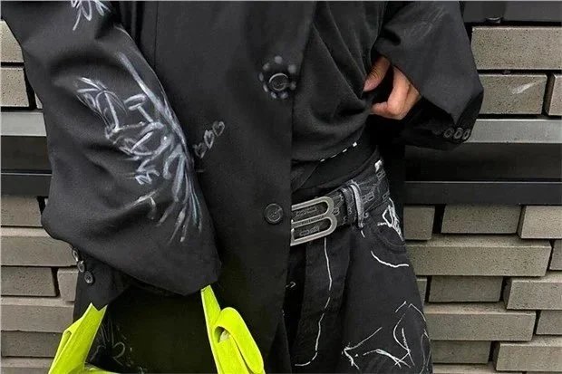 Balenciaga Graffiti Print Baggy Jeans in Black product photo 2