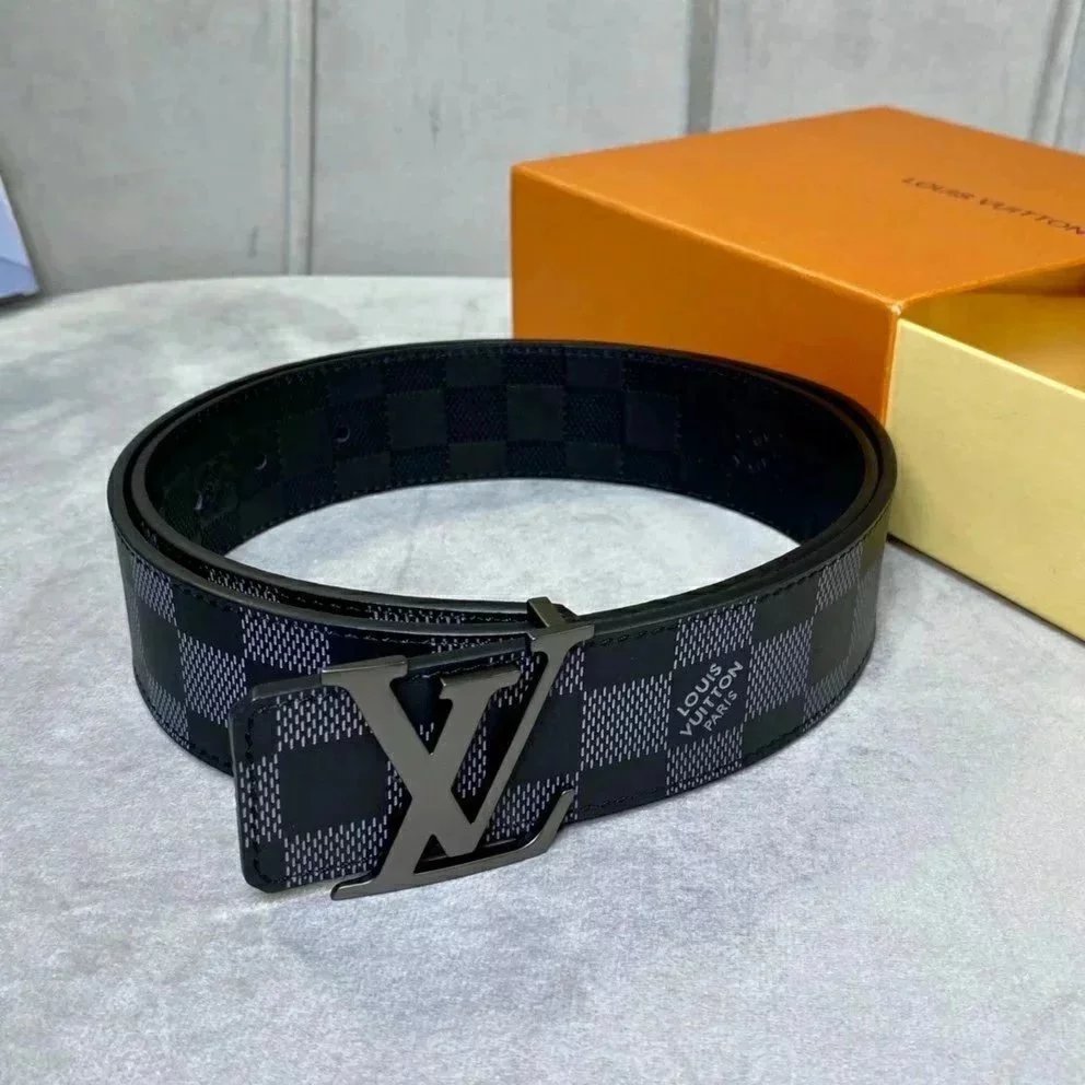 Black buckle (note waist circumference or height and weight)