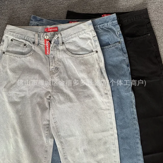 Supreme Jeans Baggy washed with embroidered back pocket logo product detail image 6