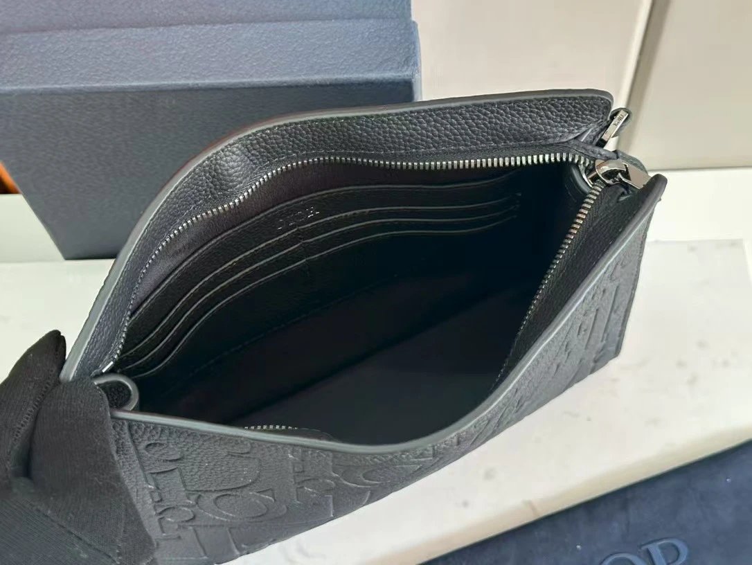 Dior Oblique Embossed Leather Crossbody Bag Black - 3