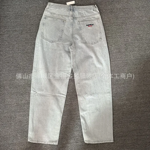 Supreme Jeans Baggy washed with embroidered back pocket logo product detail image 19