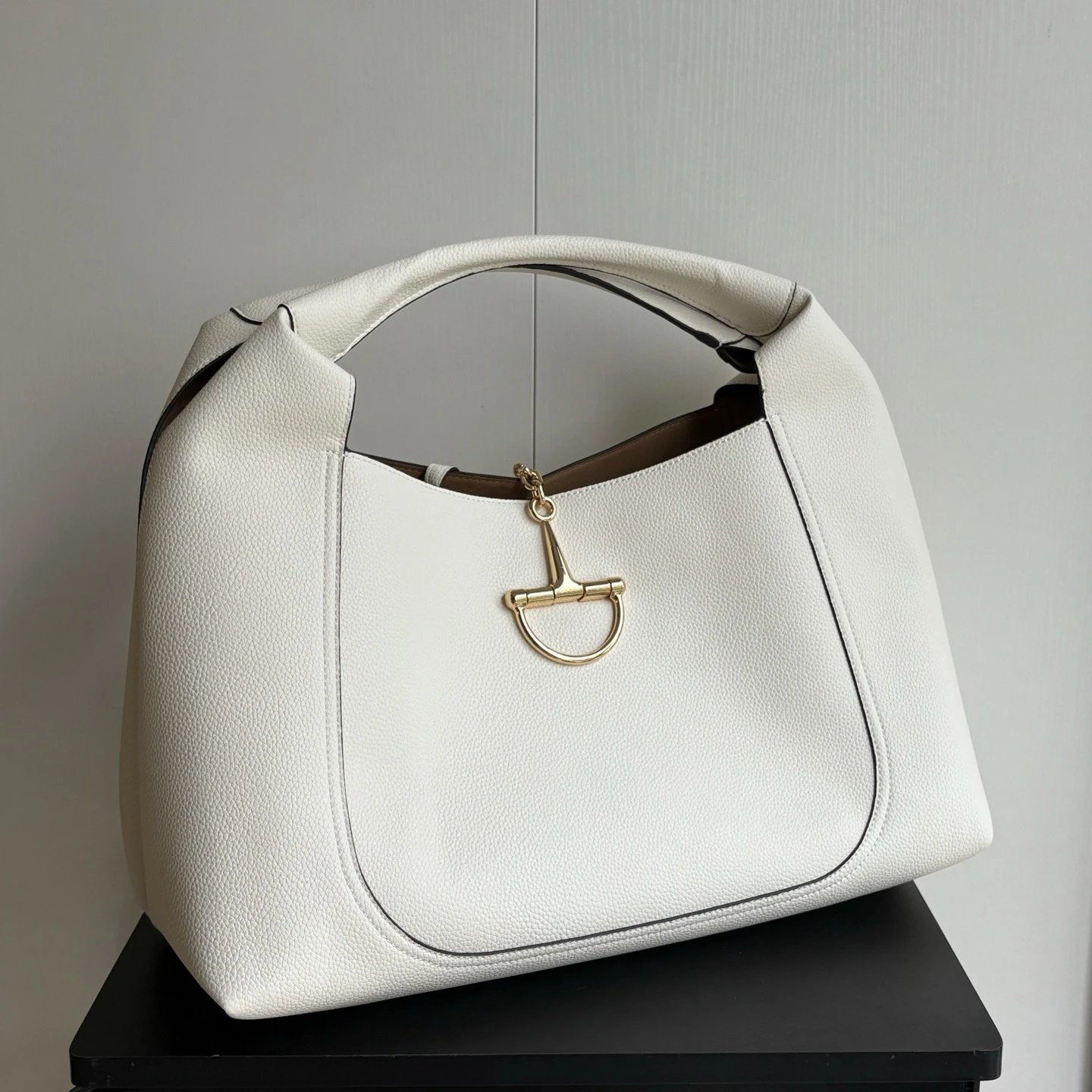 Gucci Jackie 1961 Small Black Grainy Leather Hobo Bag - 26