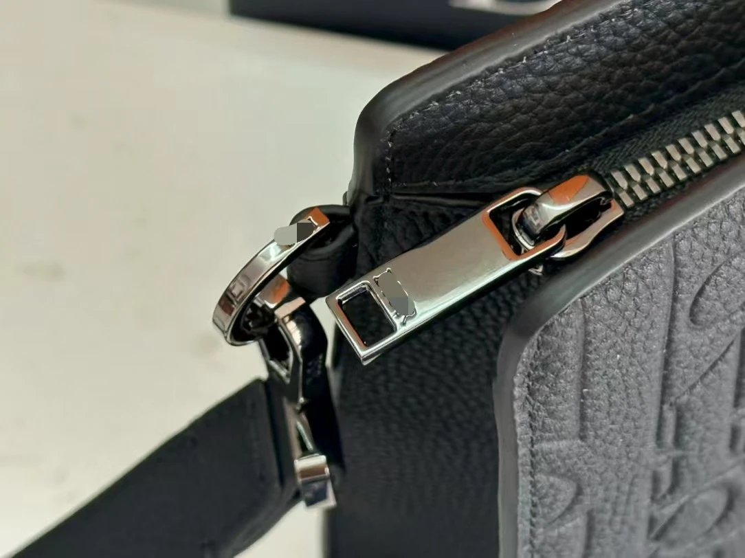 Dior Oblique Embossed Leather Crossbody Bag Black - 5