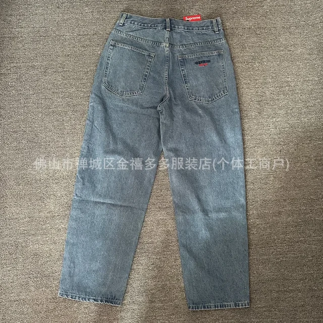 Supreme Jeans Baggy washed with embroidered back pocket logo product detail image 26