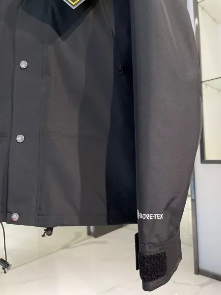 The North Face Venture Jacket Gore-Tex Waterproof Shell - 19
