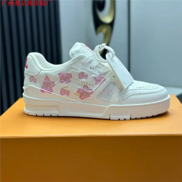 Louis Vuitton Trainer Low Sakura White Sneakers - 1