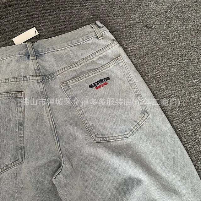 Supreme Jeans Baggy washed with embroidered back pocket logo product detail image 20