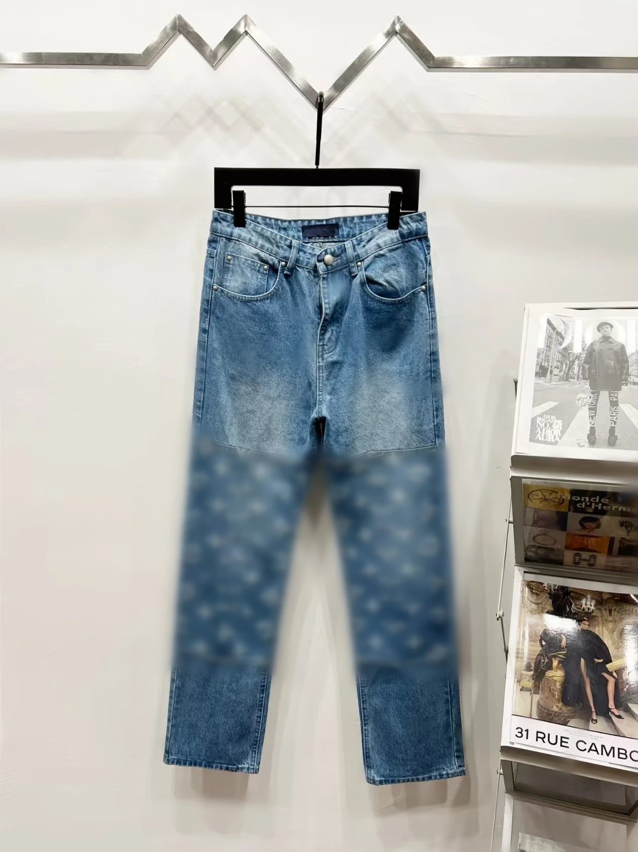 Gallery Dept. Washed and Distressed Denim Styles — K1230