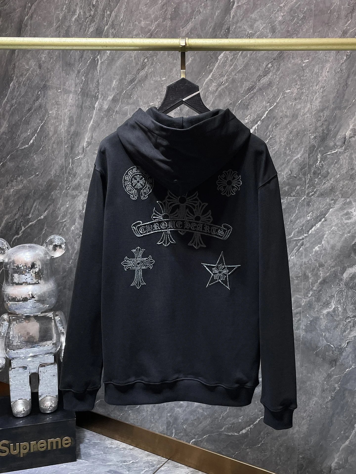 8822 black
