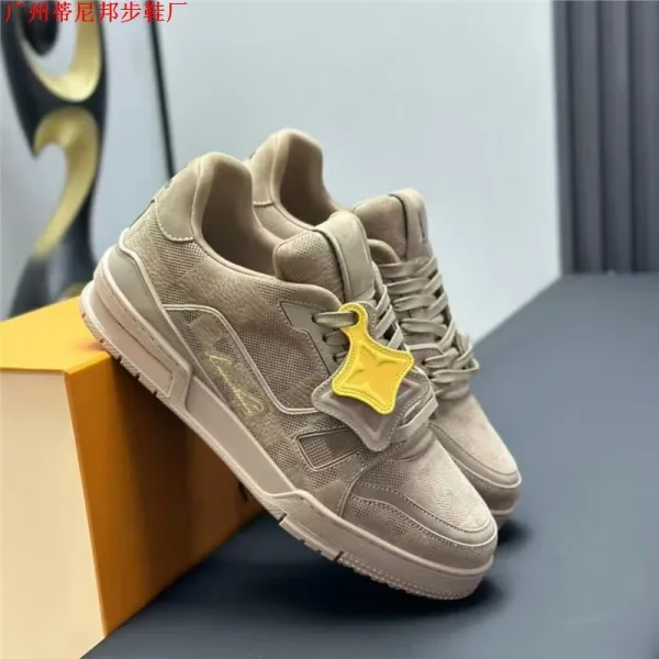 Louis Vuitton Trainer Low Beige Yellow Sneakers Chunky Sneakers - 1
