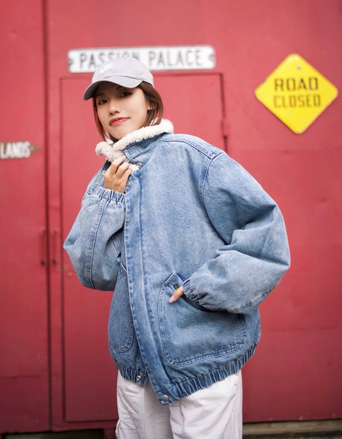 Supreme Denim Hooded Jacket Light Wash Blue Denim Jacket product detail 16 in Litbuy spreadsheet finds