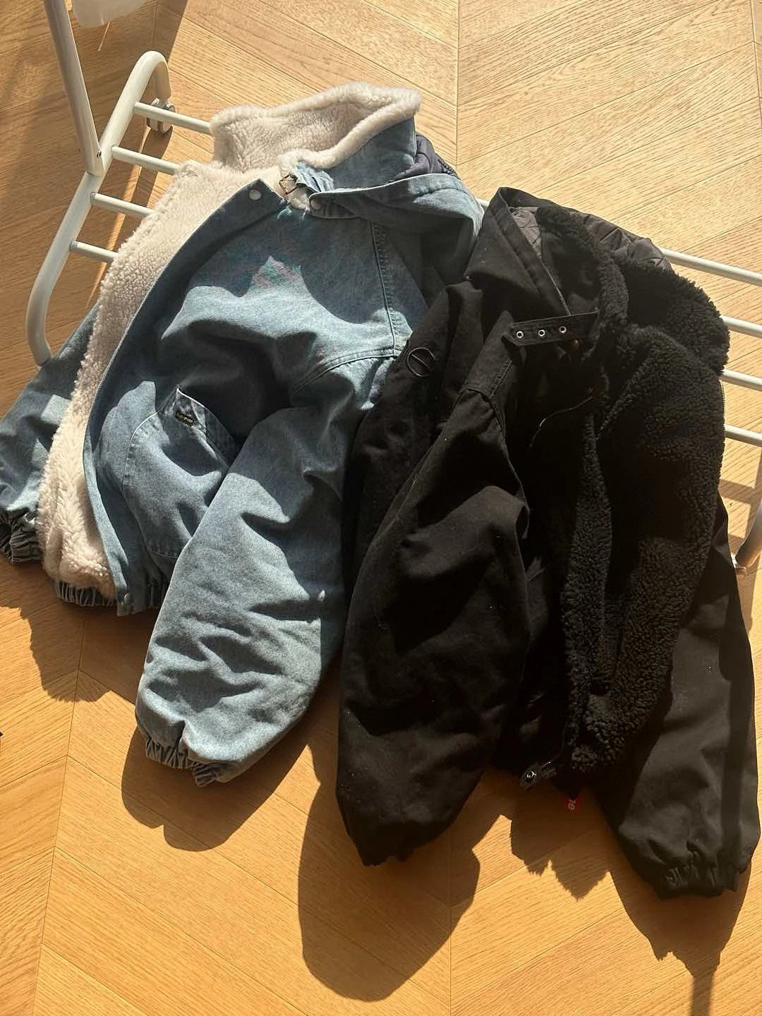 Supreme Denim Hooded Jacket Light Wash Blue Denim Jacket product detail 2 in Litbuy spreadsheet finds